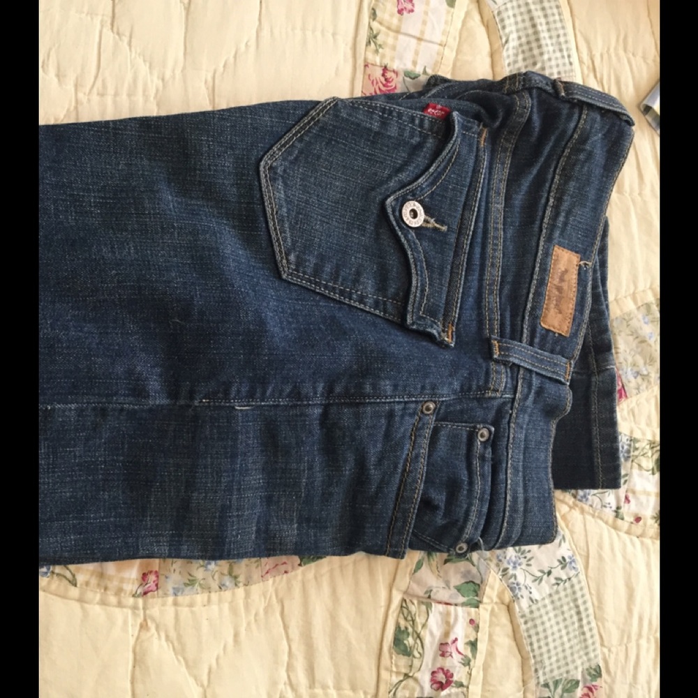 Levi’s 542 Pencil Jean